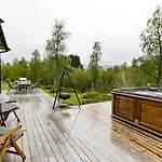 Riverside * Hornindal